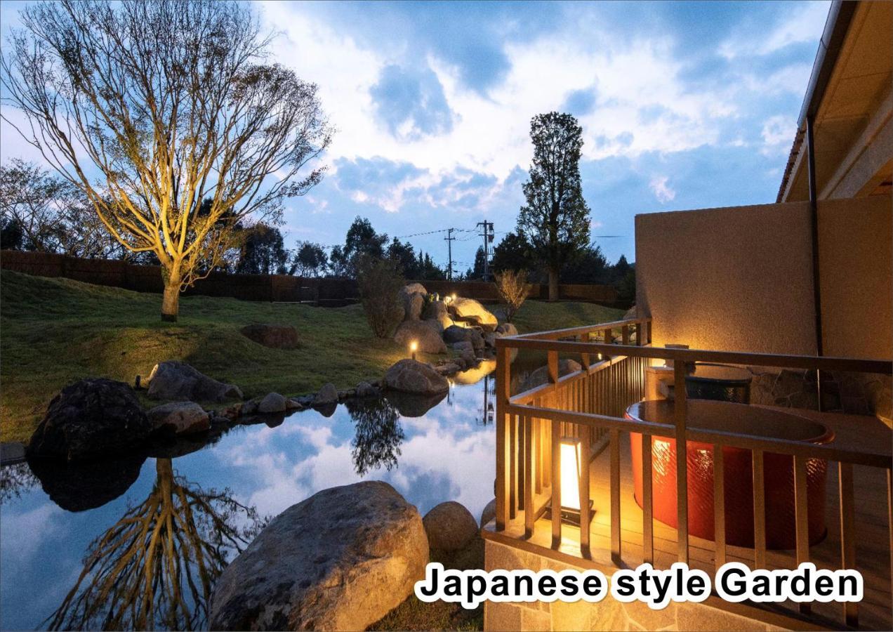 Готель La Vista Kirishima Hills Екстер'єр фото